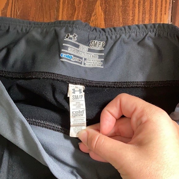 Small Under Armour Cold Gear Leggings 2-pack - Picture 5 of 7